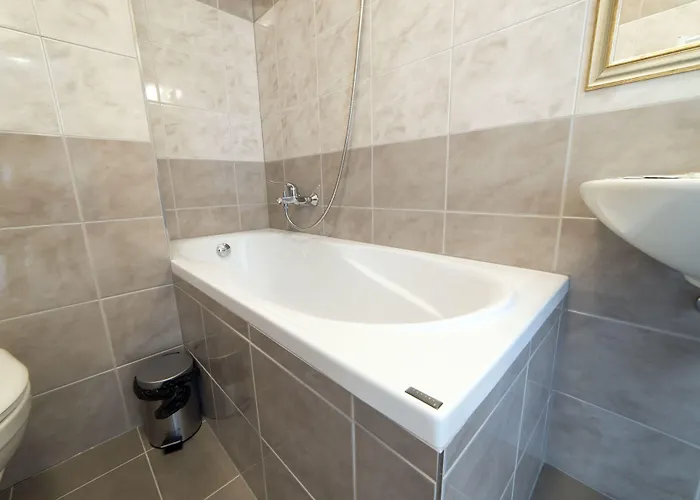 Myapartment In The Center Διαμέρισμα Τσέσκε Μπουντεγιόβιτσε
